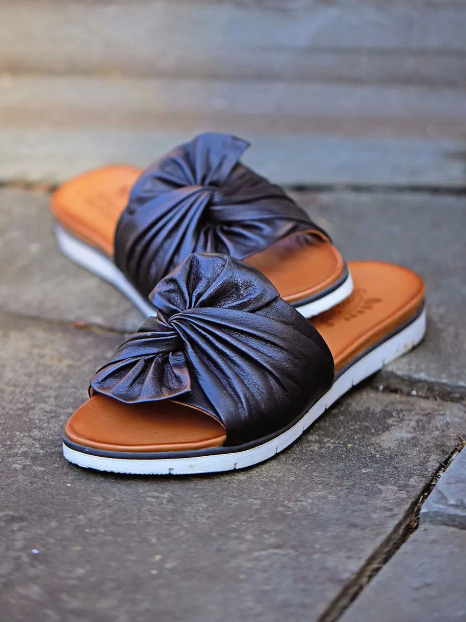 Lavona Sandal - Black