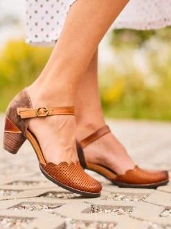 Parchelle Shoe - Camel